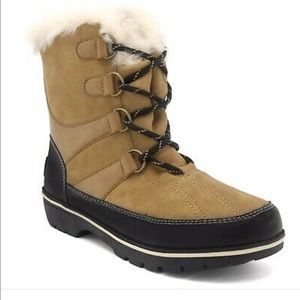 C9 Champion Winter Boots Ellysia Women SIZE 5